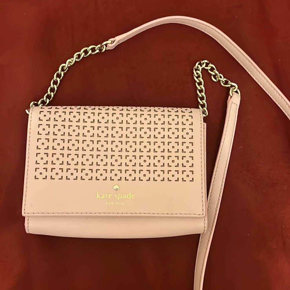 Kate Spade Blush cross body purse. Perfect for summer!